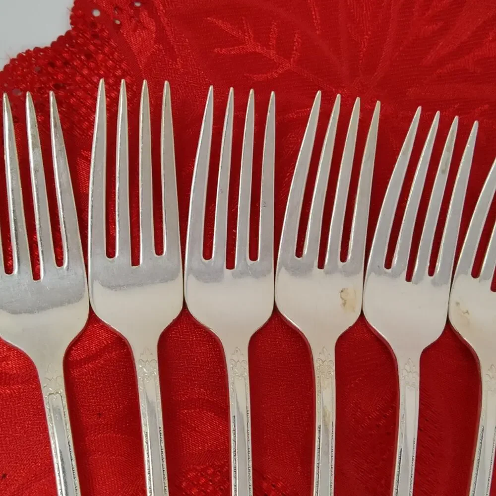 8X DF Rogers Bros ADORATION International SilverPlate Dinner Forks